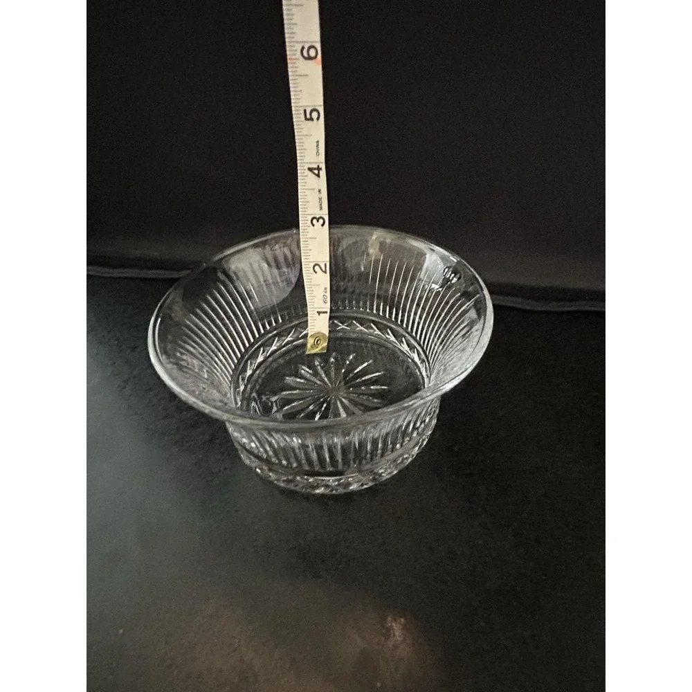 Clear Pressed Glass Starburst Pattern Round Bowl 6 in Dia x 3 in H
